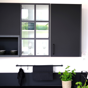 Meuble bas alu noir vitré larg. 40cm x H71.5cm
